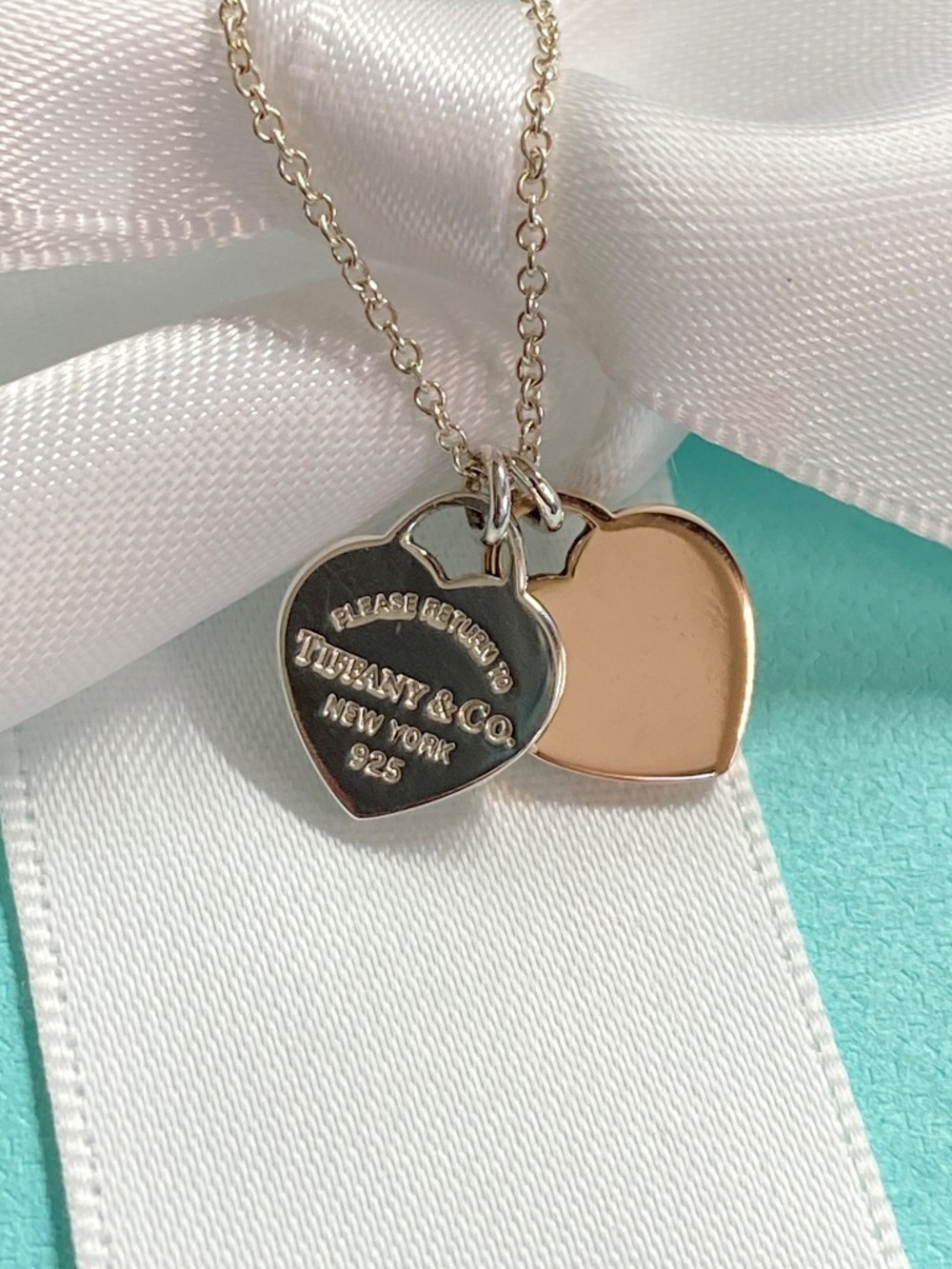 Tiffany & Co. Return to Tiffany Rubedo & Silver Mini Double Heart necklace - Picture 5 of 8